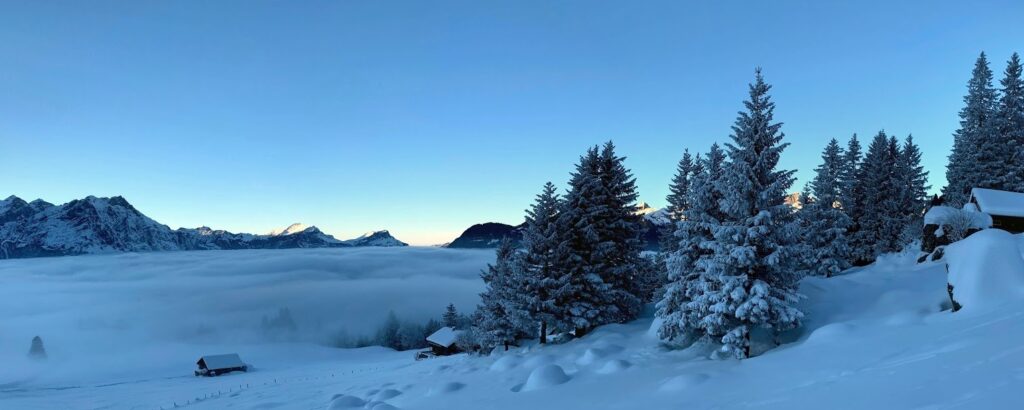 Uris Sonnenterrasse inmitten der Urner Bergwelt